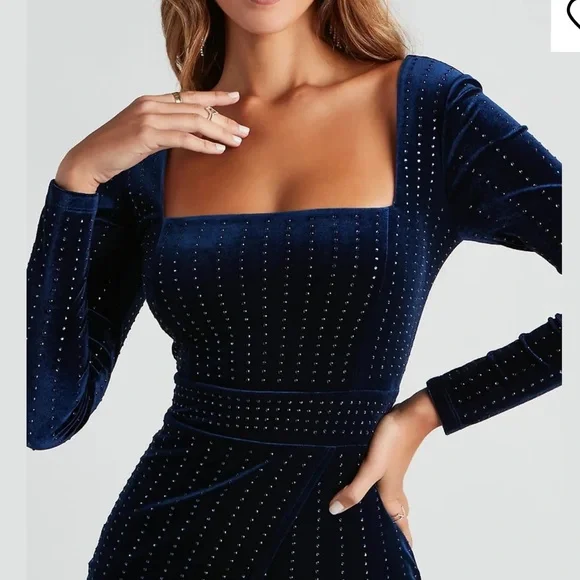 Windsor Katrina Long Sleeve Rhinestone Velvet Dress Midnight Blue XS - Picture 3 of 10